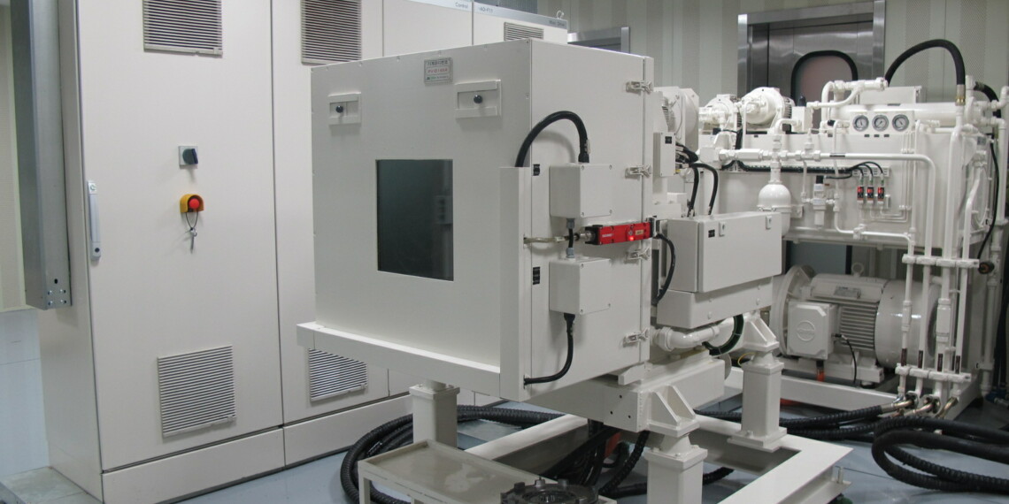 Test rigs for axles and couplings for agriculture - RENK